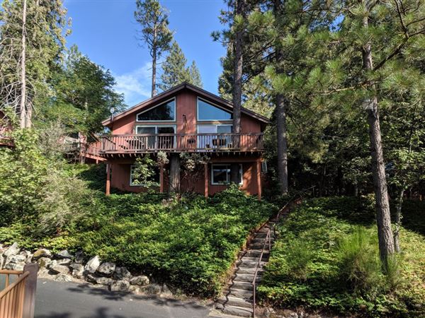 Pines Resort & Conference Center @ Bass Lake (8/11/2021)