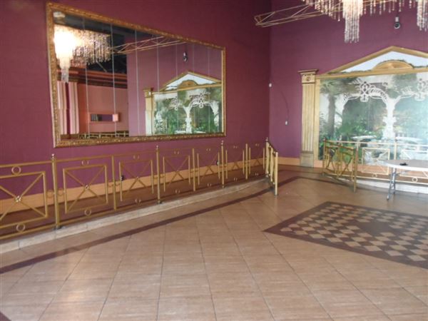Oasis Banquet Hall - The Oasis inside the Palmdale International Mall (10/31/2021)
