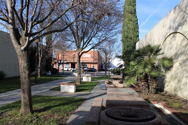 Martini Plaza (3/1/2022 - Credits: Film Tehama)