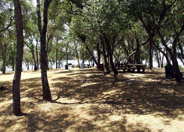 Folsom Lake State Recreation Area (SRA) (12/31/2003)