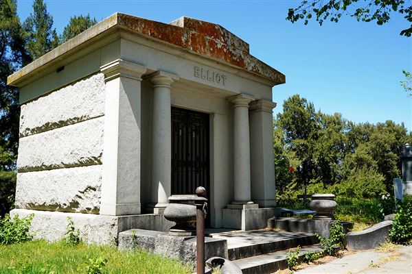 Sacramento Historic City Cemetary (4/28/2020)