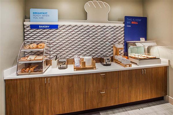 Holiday Inn Express & Suites Frazier Park (3/28/2023 - Credits: Holiday Inn Express)