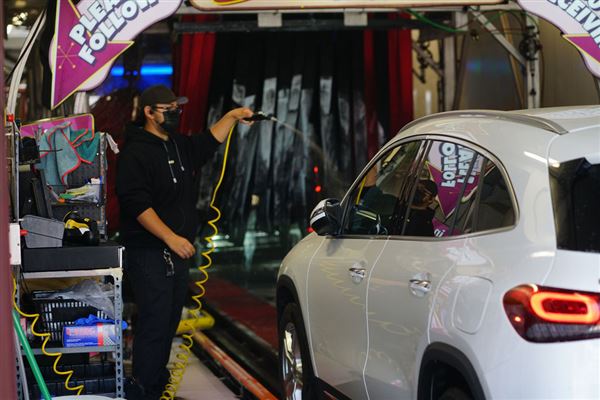 Highland Park Car Wash (1/2/2023 - Credits: Daniel Lee)