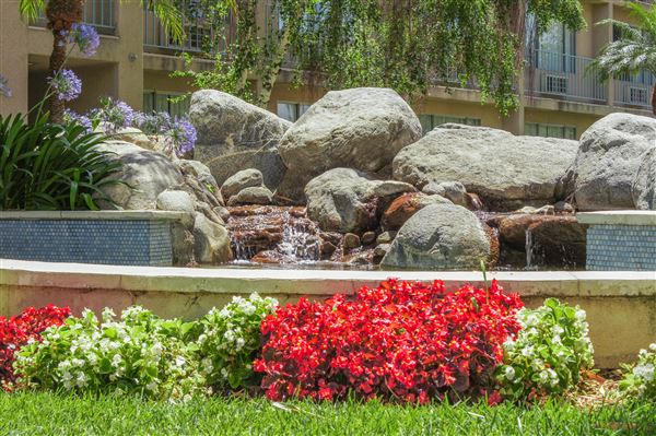 Airtel Plaza Hotel and Conference Center - Midway Garden (6/13/2014 - Credits: Jennifer Pochedly)