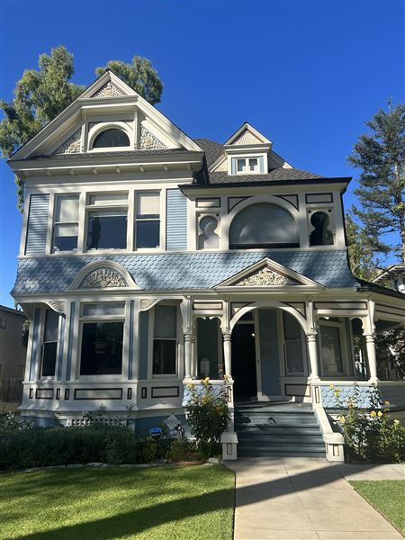 Stoutenburgh House