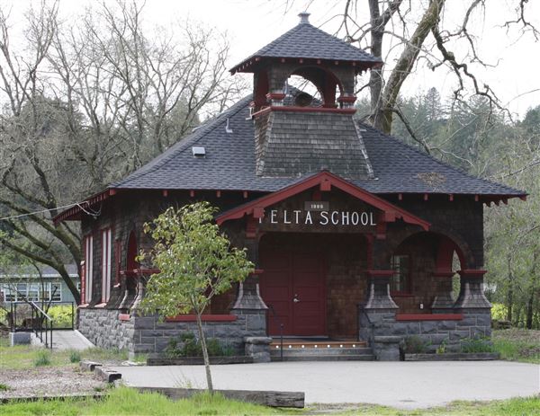 Old Felta Schoolhouse - Westside Union School District (3/3/2011 - Credits: Felta School 1906 one room schoolhouse "by CrabTree13" (https://creativecommons.org/licenses/by-sa/3.0/deed.en)[https://en.m.wikipedia.org/wiki/File:FeltaSchool1.jpg])