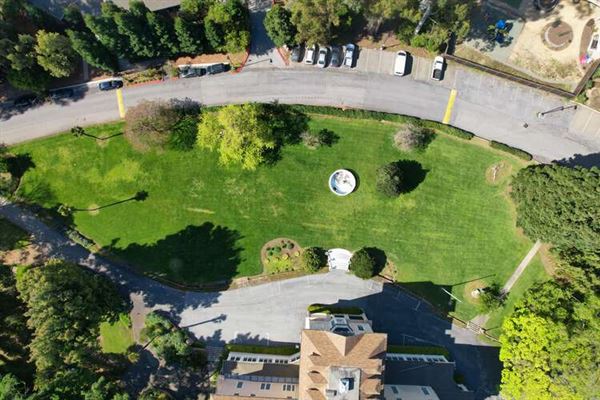 Notre Dame de Namur University - Ralston Hall Lawn (5/20/2024 - Credits: Notre Dame de Namur University)