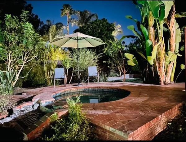 Beautiful Villa with a beautiful backyard on a large lot (5/31/2024 - Credits: Michal Aljadeff)