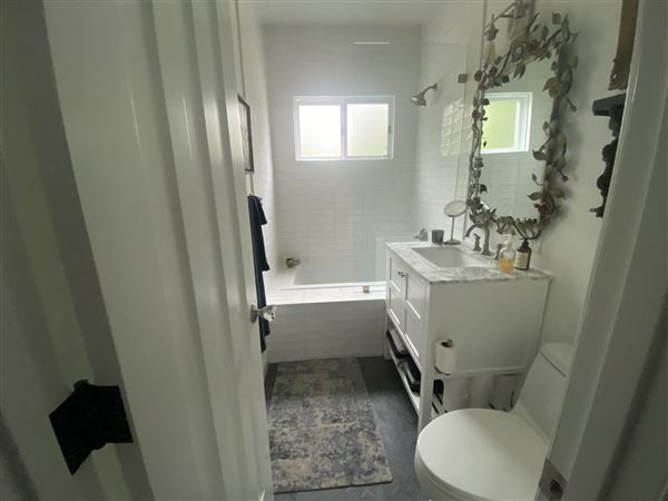 Chic Laguna Cottage (6/6/2024 - Credits: Susan Willig)