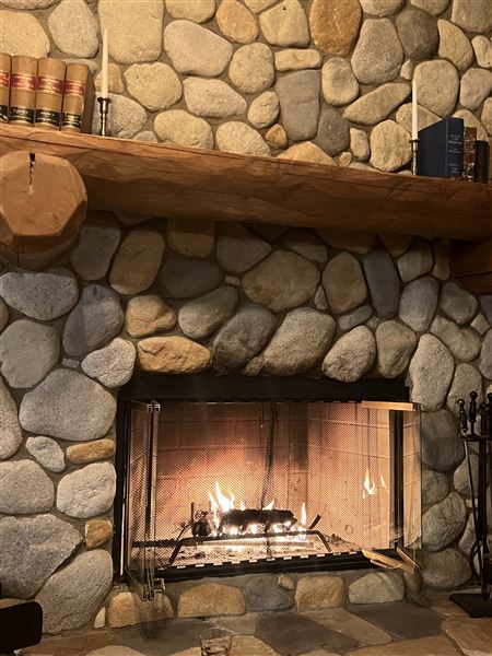 Tehachapi Log Cabin (5/4/2024 - Credits: Barb Pfeiffer)