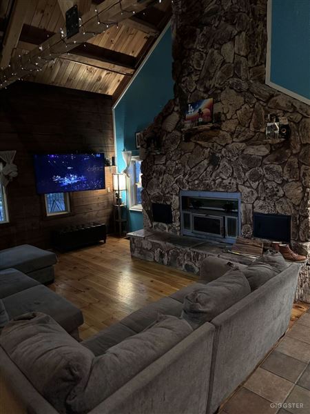 Murillo Cabin (6/1/2024 - Credits: submitted by: Leonardo Murillo)