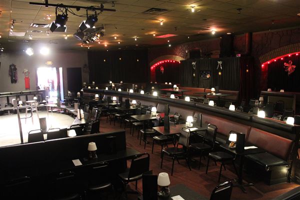 Flappers Comedy Club and Restaurant (Burbank) (10/28/2024 - Credits: Flappers Comedy Club)