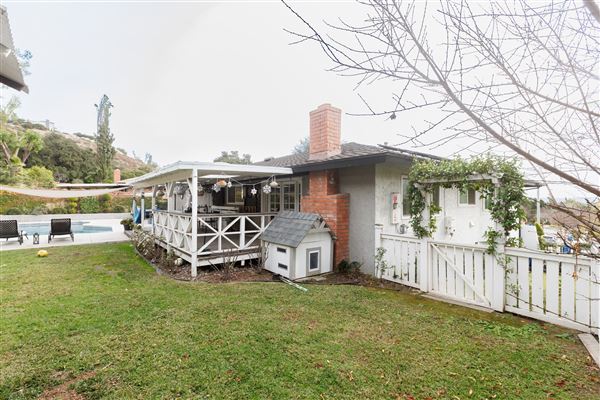 Henderson Home (12/11/2024 - Credits: Diana Henderson Photography)