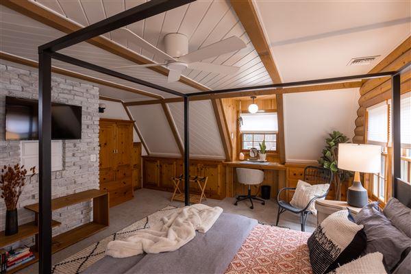 The Lightning Lodge (6/24/2024 - Credits: Ben Neuhaus)