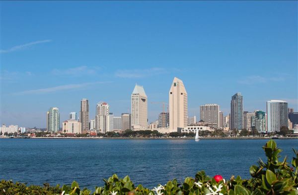 Coronado Ferry Landing Park and Beach (11/17/2011 - Credits: Joel Boling)