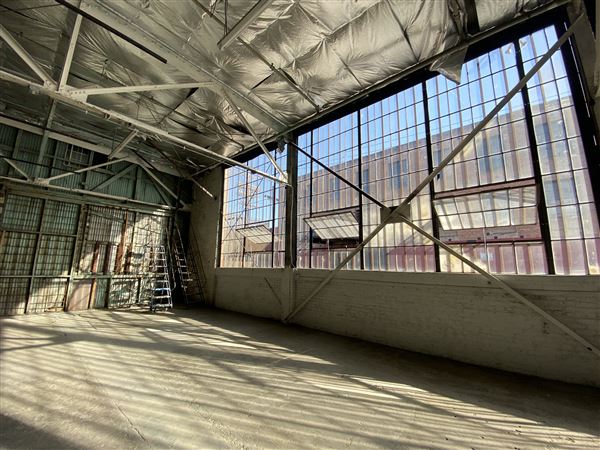 Studios 60 H20 Stage (6/10/2025 - Credits: submitted by: Nathan Enayati)