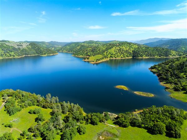 New Melones Reservoir and Stevnot Bridge (7/28/2025 - Credits: U.S. Bureau of Reclamation)