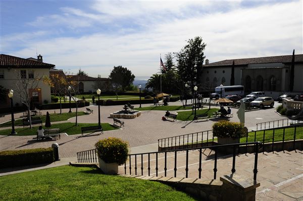 Mount Saint Mary's College, Chalon Campus (1/22/2013 - Credits: Leo Fialho)