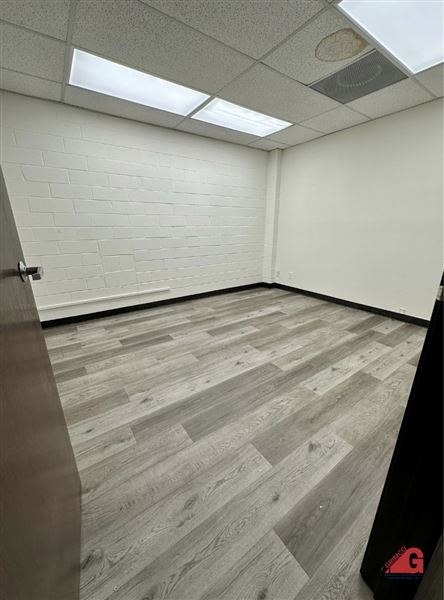 Grimco Owensmouth - Office Warehouse Building - VACANT (9/8/2025 - Credits: submitted by: Joseph Grinbaum / updated 7.15.2021 lm)