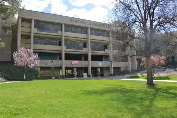 College of the Canyons - Quad (3/21/2019 - Credits: Leo Fialho)