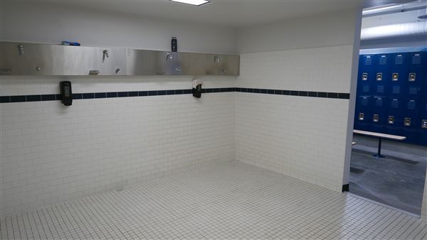 College of the Canyons - Locker Rooms (3/28/2015 - Credits: Leo Fialho)