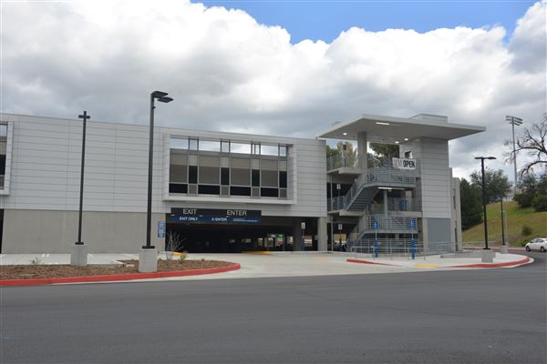 College of the Canyons - Lot 7 Parking Structure (3/21/2019 - Credits: Leo Fialho)