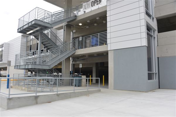 College of the Canyons - Lot 7 Parking Structure (3/21/2019 - Credits: Leo Fialho)