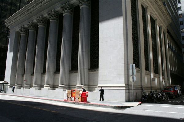 Financial District, San Francisco - Hallack Alley at Sansome (10/29/2025 - Credits: San Francisco City & County Film Commission)