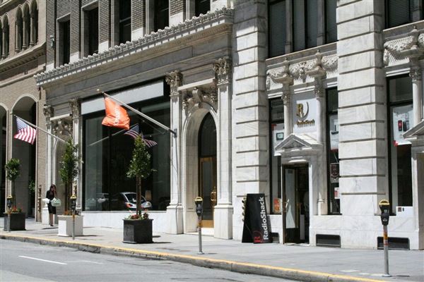 Financial District, San Francisco - Pine St. (10/29/2025 - Credits: San Francisco City & County Film Commission)