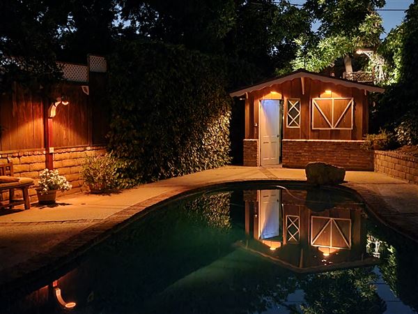 Ranch House Cedar Natural Wood 1960 Diamond Windows (6/11/2025 - Credits: Owner)