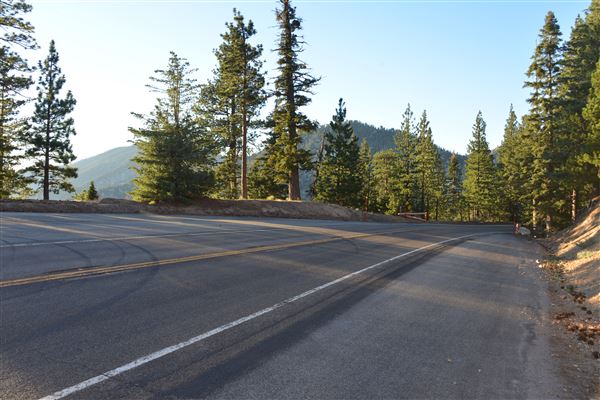 Angeles Crest Highway - SR2 - MM 61.80 - 60.0 Eagle's Roost (Outside TMZ) (7/28/2017 - Credits: Leo Fialho)