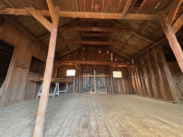 Big Sky Movie Ranch - Barns (11/17/2025 - Credits: Owner)