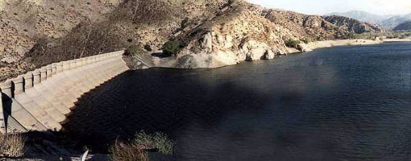 Little Rock Reservoir - Angeles National Forest (12/31/2003)