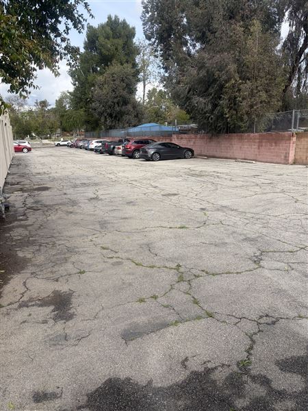Woodland Hills Basecamp/ Crew Parking (5/8/2026 7:28:00 PM - Credits: submitted by: Shivam Dhupar)