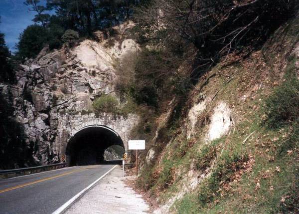 Arch Rock Tunnel (12/31/2003)