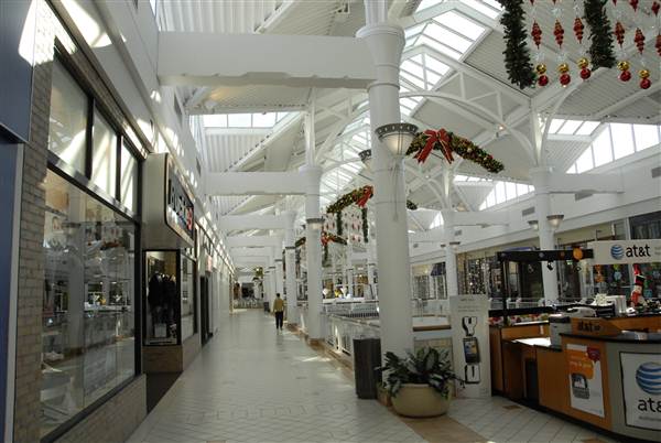 Westfield Valencia Town Center (12/1/2010 - Credits: Errol Reichow)