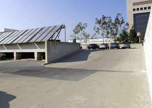Van Nuys State Building - Department of General Services (DGS) (12/31/2003)