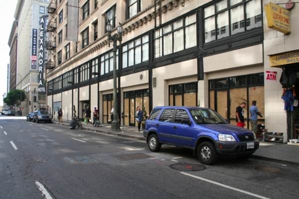 215 West 5th Street (9/1/2010 - Credits: Lindsay Mizrahi)