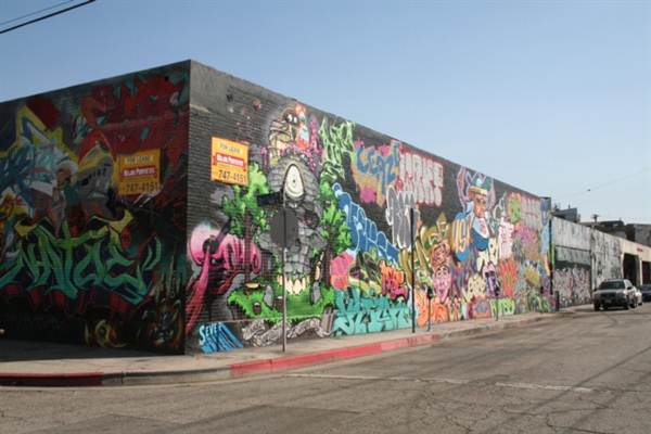 3rd St. and Garey St. (9/1/2010 - Credits: Lindsay Mizrahi)