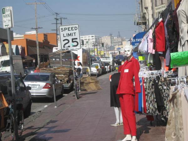 Maple Ave. and Pico Blvd. (9/1/2010 - Credits: Lindsay Mizrahi)
