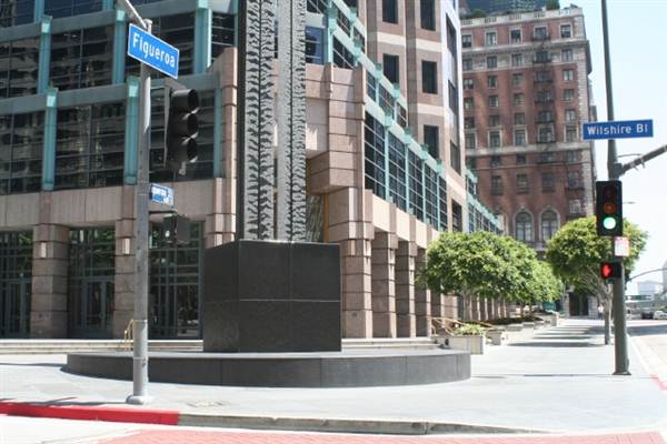 Wilshire Blvd. & Figueroa St. (9/1/2010 - Credits: Lindsay Mizrahi)