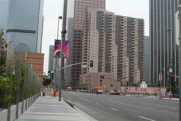111 S Grand Ave (9/1/2010 - Credits: Lindsay Mizrahi)