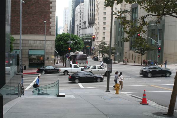 Grand Ave. corner of 5th and Grand (9/1/2010 - Credits: Lindsay Mizrahi)