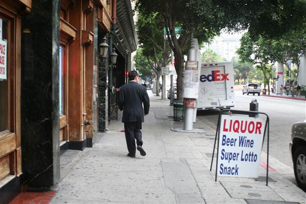 Olive St. between 6th and 7th St. (9/1/2010 - Credits: Lindsay Mizrahi)