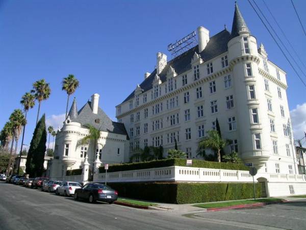 Le Trianon Apartments - French Hollywood (6/9/2011 - Credits: David Golden)