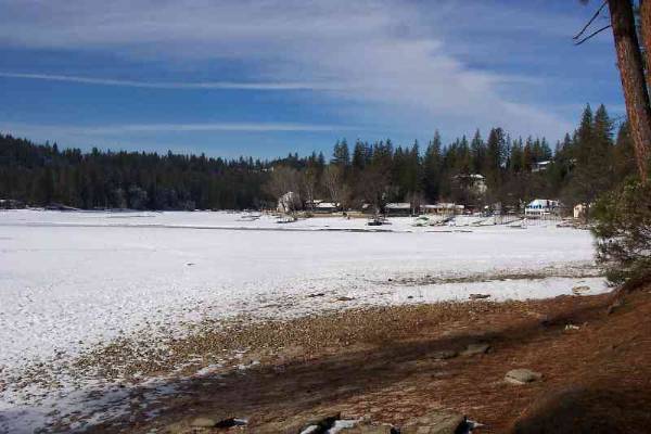 Bass Lake / Crane Valley Reservoir - More info; visit www.filmyosemite.com or call 559.760.1143 (12/15/2008 - Credits: Dave Wolin)
