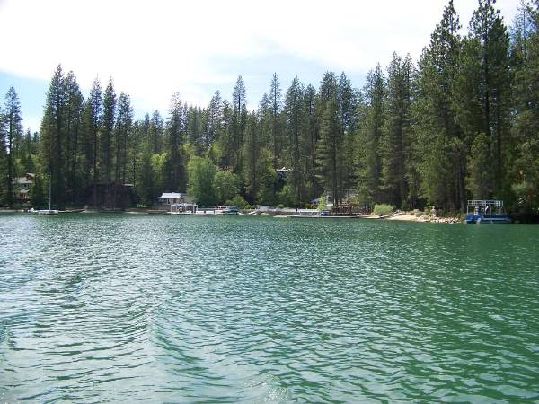 Bass Lake / Crane Valley Reservoir - More info; visit www.filmyosemite.com or call 559.760.1143 (12/15/2008 - Credits: Dave Wolin)