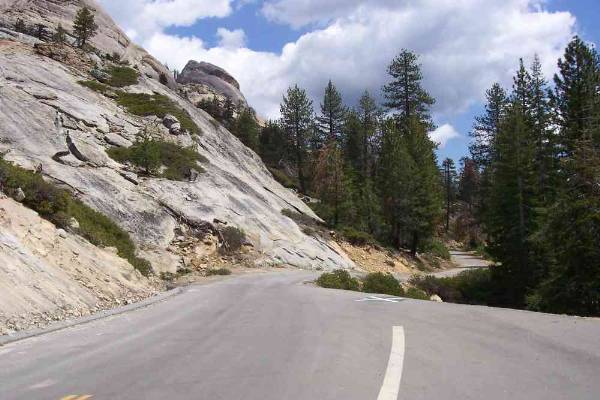 Beasore Road - More Mountain Roads at www.filmyosemite.com (5/31/2009 - Credits: Dave Wolin)