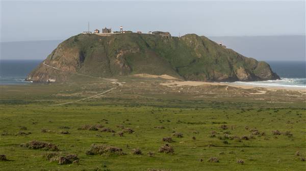 Point Sur State Historic Park (SHP) & Point Sur Lighthouse (4/7/2013 - Credits: By Frank Schulenburg (Own work) [CC BY-SA 3.0 (http://creativecommons.org/licenses/by-sa/3.0)], via Wikimedia Commons)