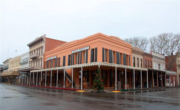 Old Sacramento State Historic Park (SHP) (12/25/2010 - Credits: By Steve Rouhotas (Own work) [CC BY-SA 3.0 (http://creativecommons.org/licenses/by-sa/3.0)], via Wikimedia Commons)
